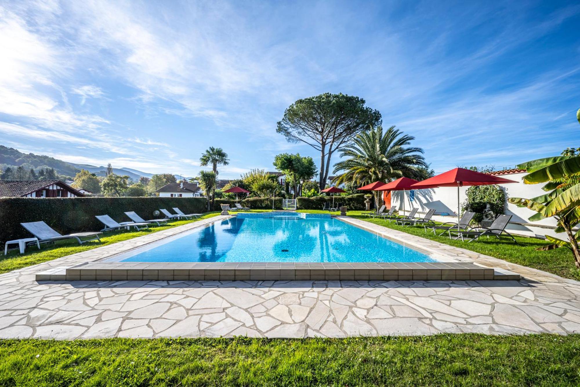 Hotel Ithurria - Teritoria Ainhoa Luaran gambar