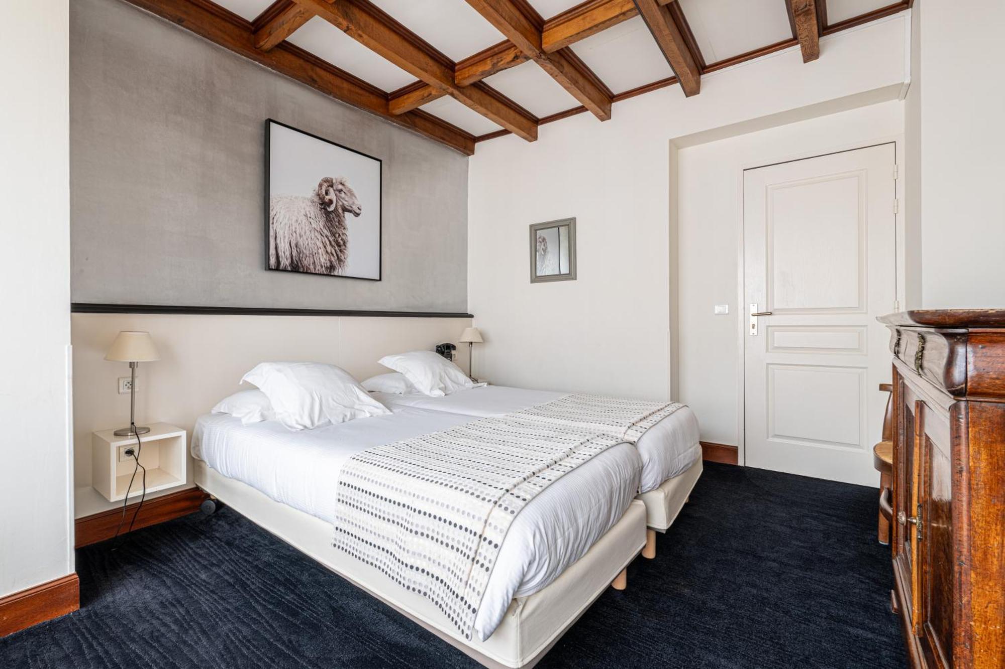 Hotel Ithurria - Teritoria Ainhoa Luaran gambar