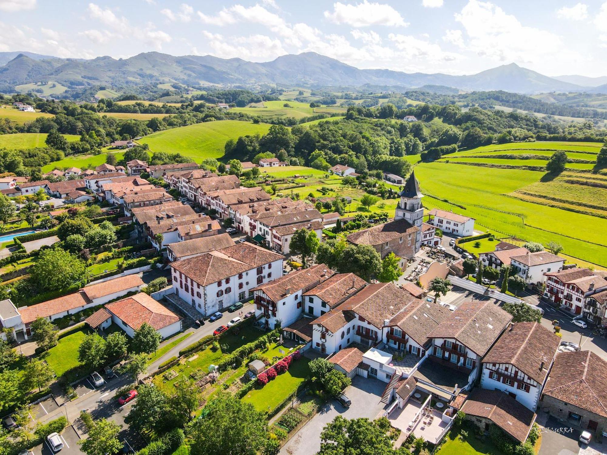 Hotel Ithurria - Teritoria Ainhoa Luaran gambar
